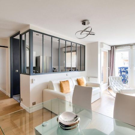 123Home - Suite & Spa Xl Монтеврен Экстерьер фото