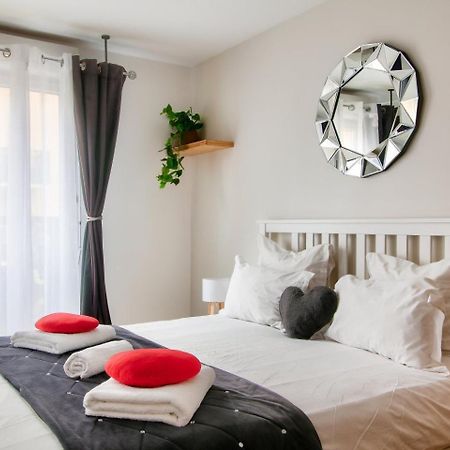 123Home - Suite & Spa Xl Монтеврен Экстерьер фото